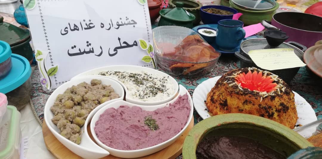نمایشگاه غذاهای محلی دانش آموزان باران اندیشه به مناسبت روز رشت